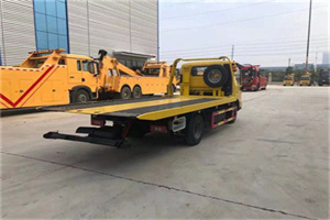 魏都非事故拖车