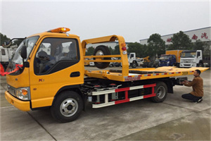 魏都哪里有拖车服务